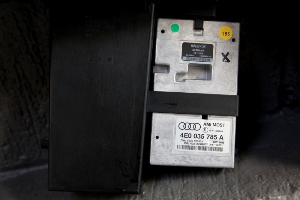 Audi Music Interface(AMI) 2G - Image 2