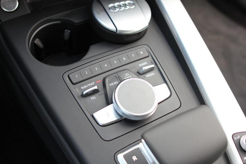 MMI 3G Navigation Q5 8R - Image 4
