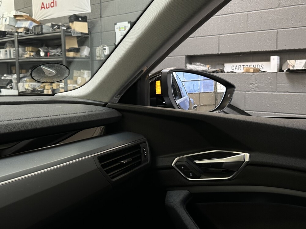 Audi E-Tron Blindspot Assist med udkørselsassistent