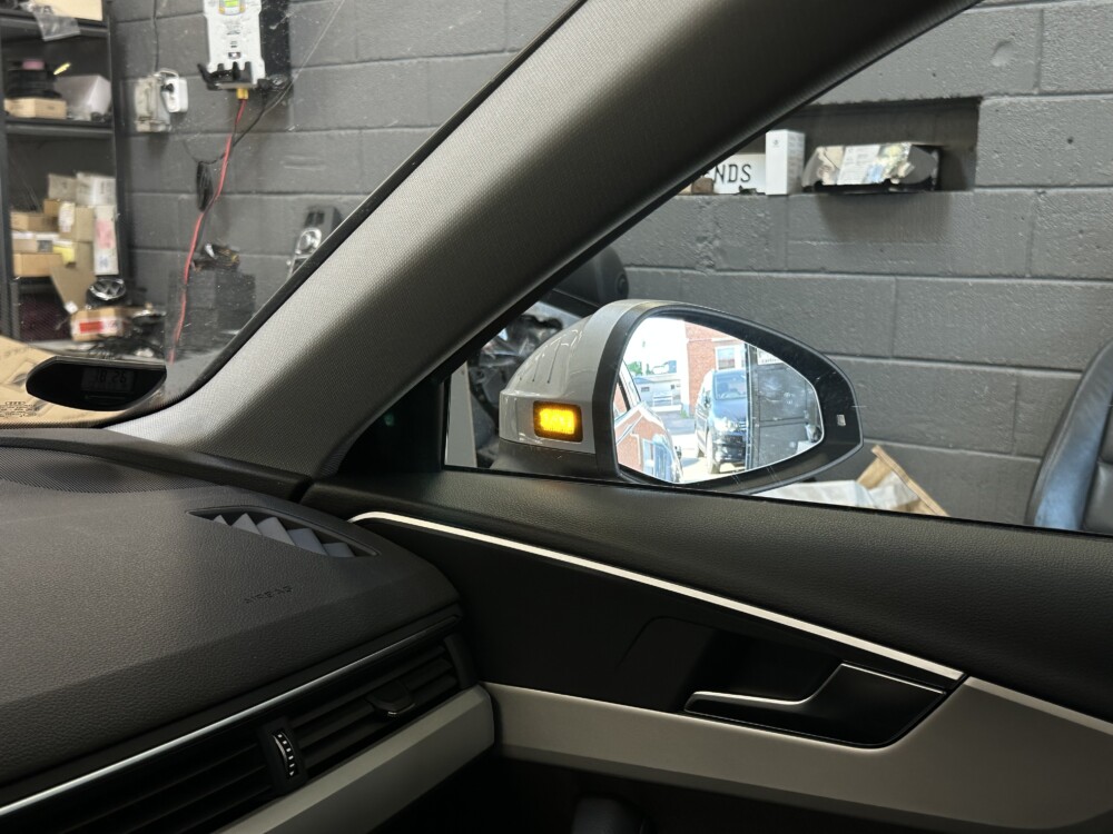 Audi A4/A5/Q5 B9 Blindspot Assist med udkørselsassistent
